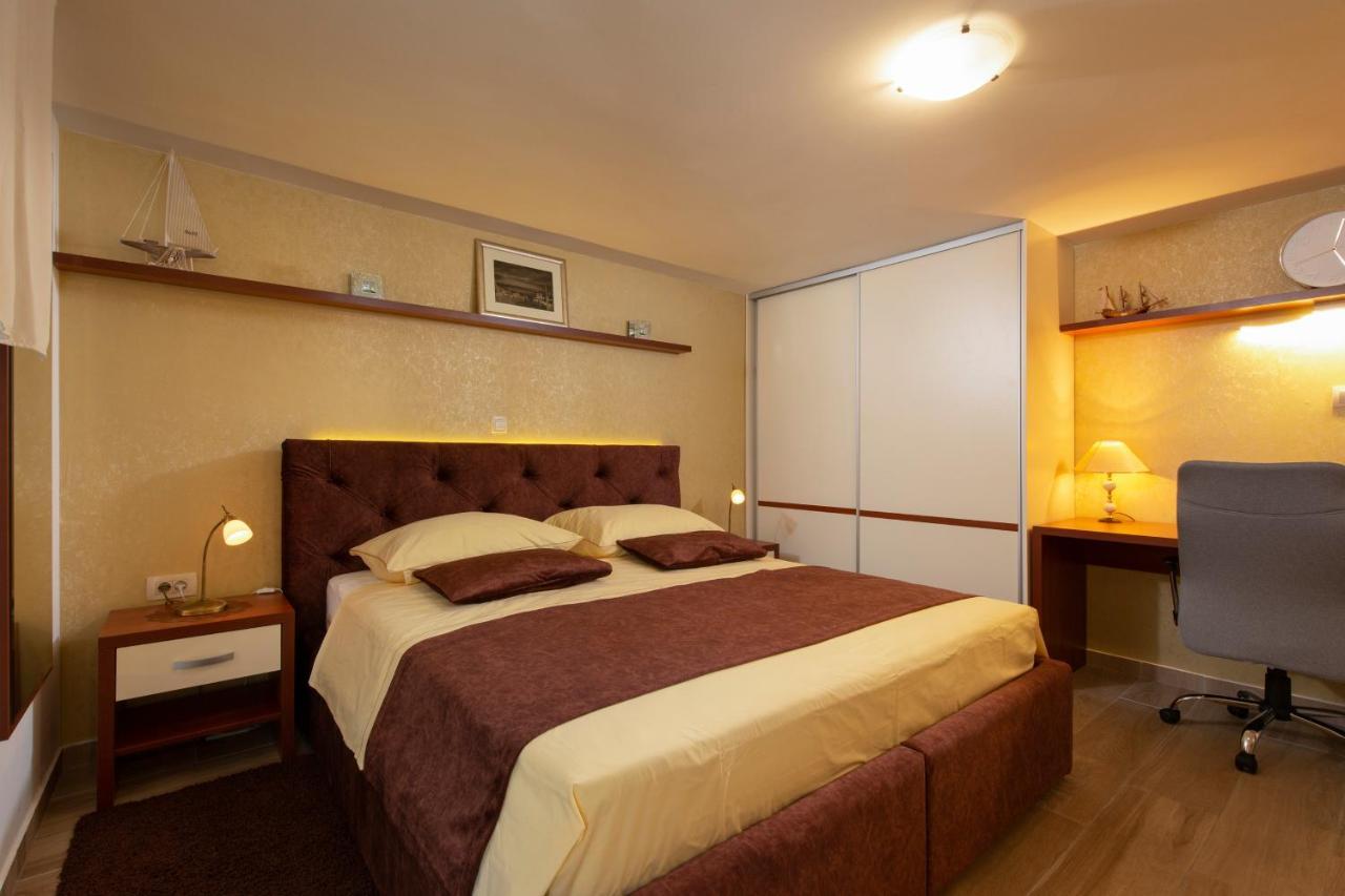 Studio Apartment Oleander Split Eksteriør billede