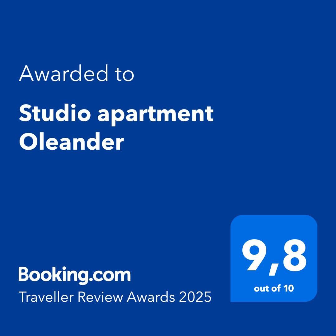 Studio Apartment Oleander Split Eksteriør billede